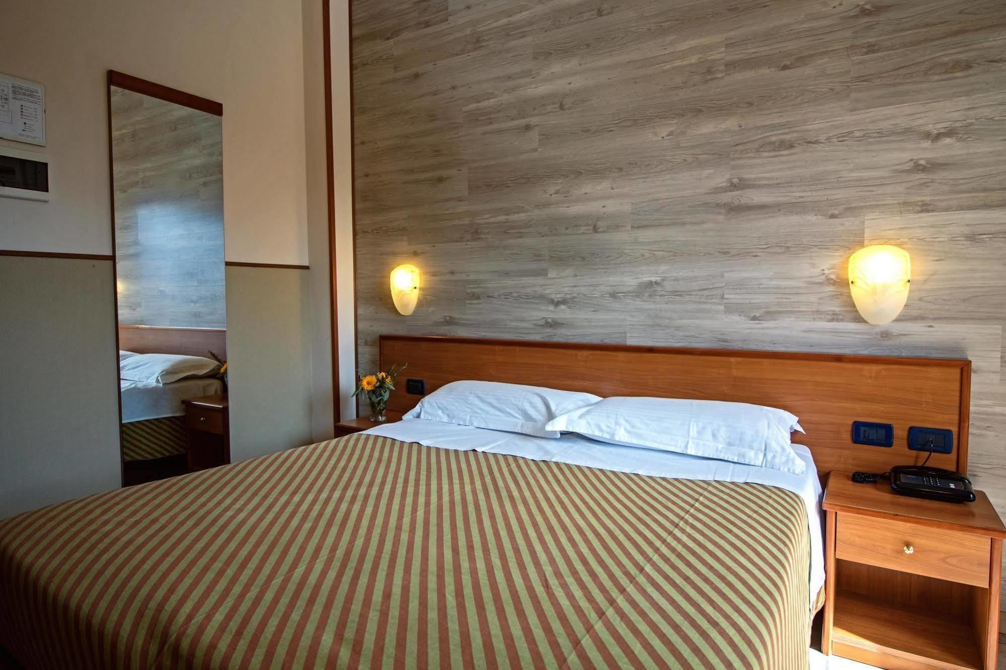 Albergo Moderno&Spa Fuipiano Valle Imagna Exterior foto